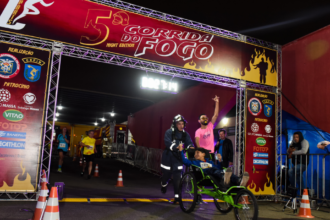 Corrida de fogo em Torres